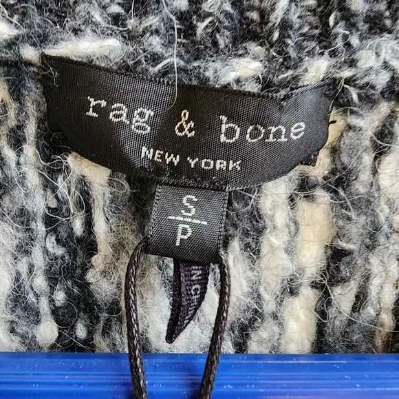 Rag & Bone Monochrome Geometric Knit Vest Size Small petite. NWT - Picture 3 of 6